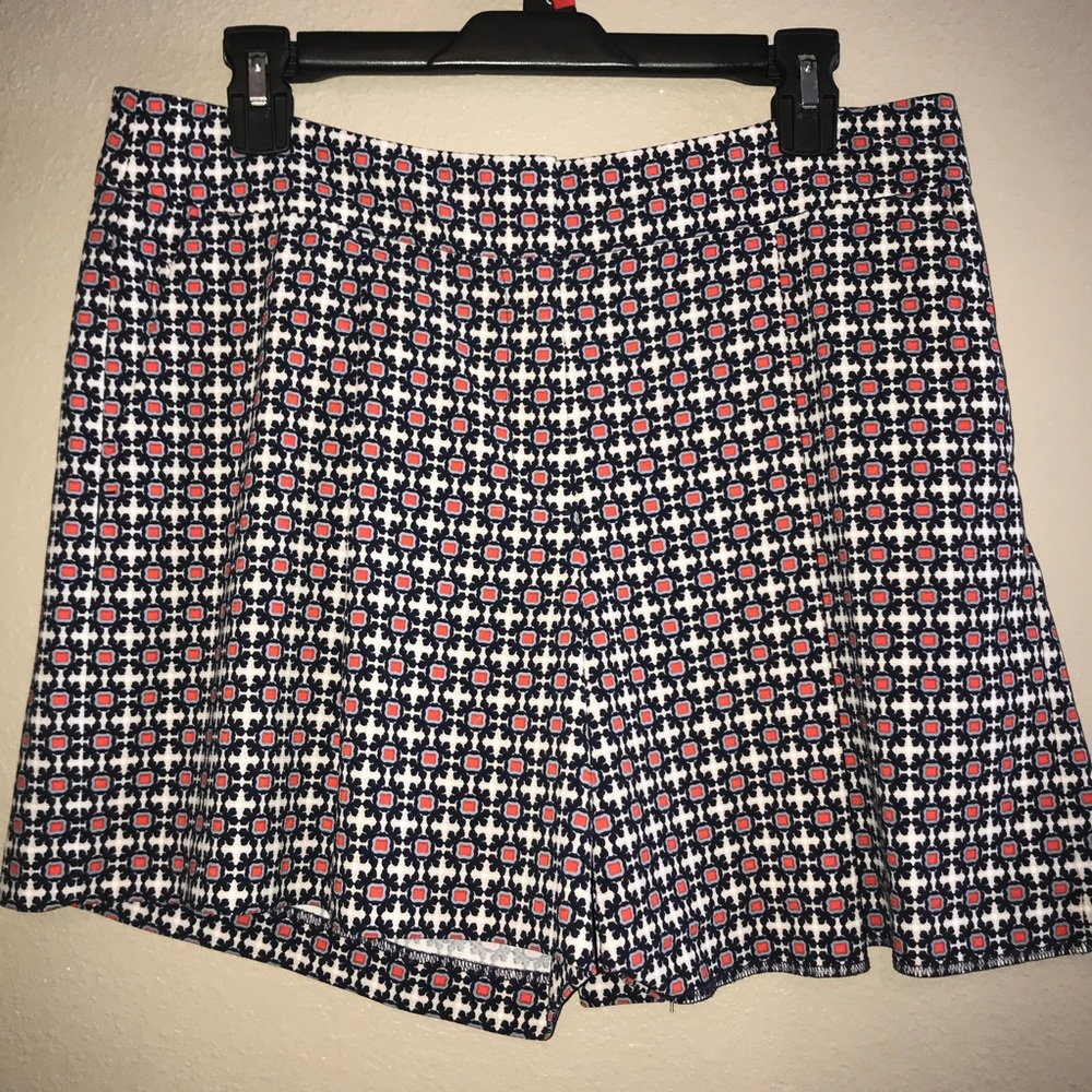 Ann Taylor Signiture City Shorts